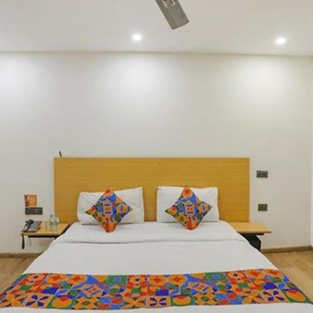 Fabhotel F9 Sector 58 Νόιντα Εξωτερικό φωτογραφία