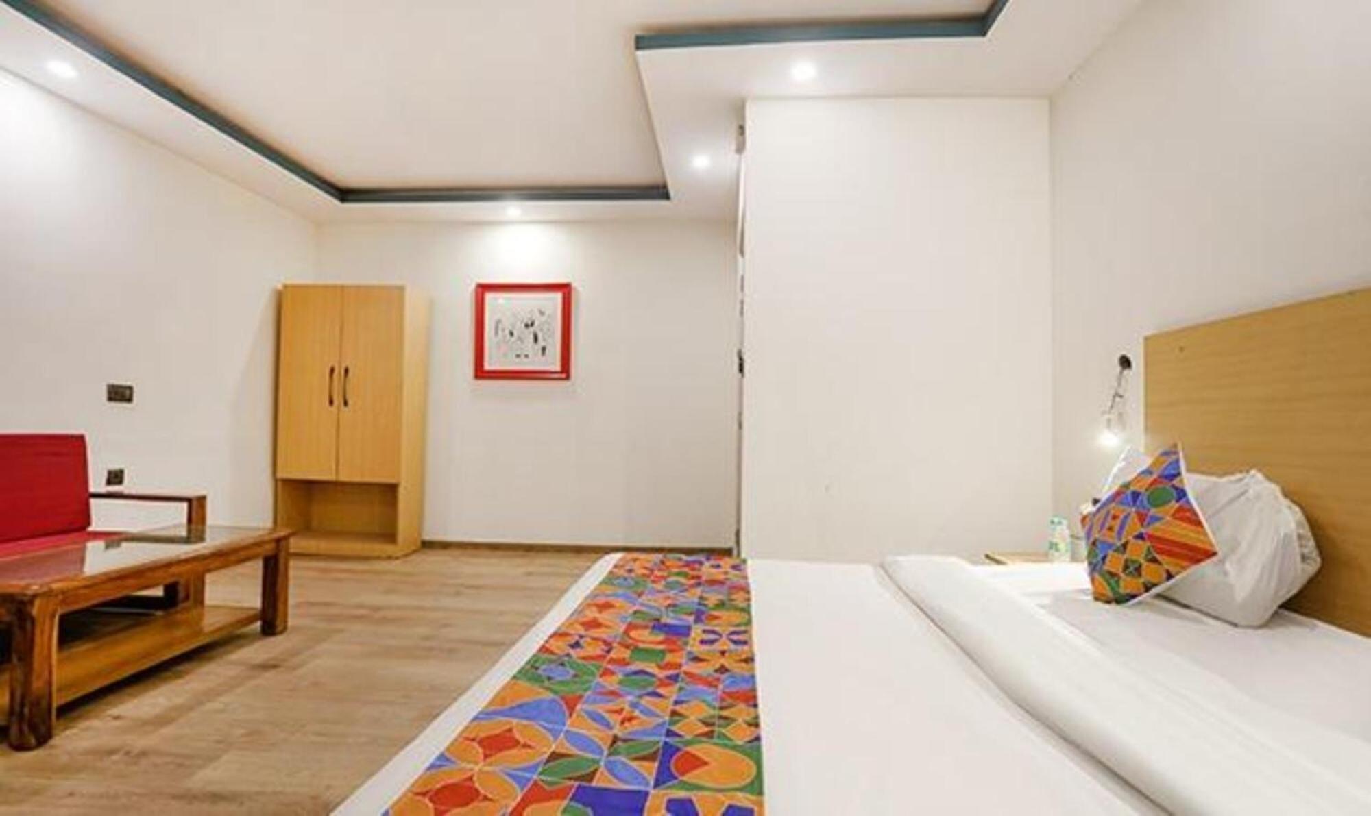 Fabhotel F9 Sector 58 Νόιντα Εξωτερικό φωτογραφία