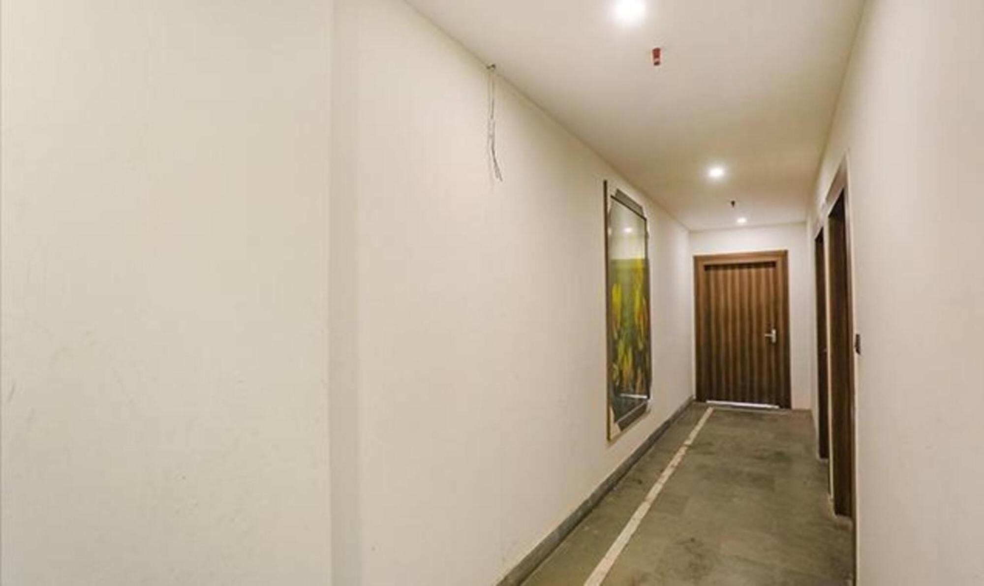 Fabhotel F9 Sector 58 Νόιντα Εξωτερικό φωτογραφία