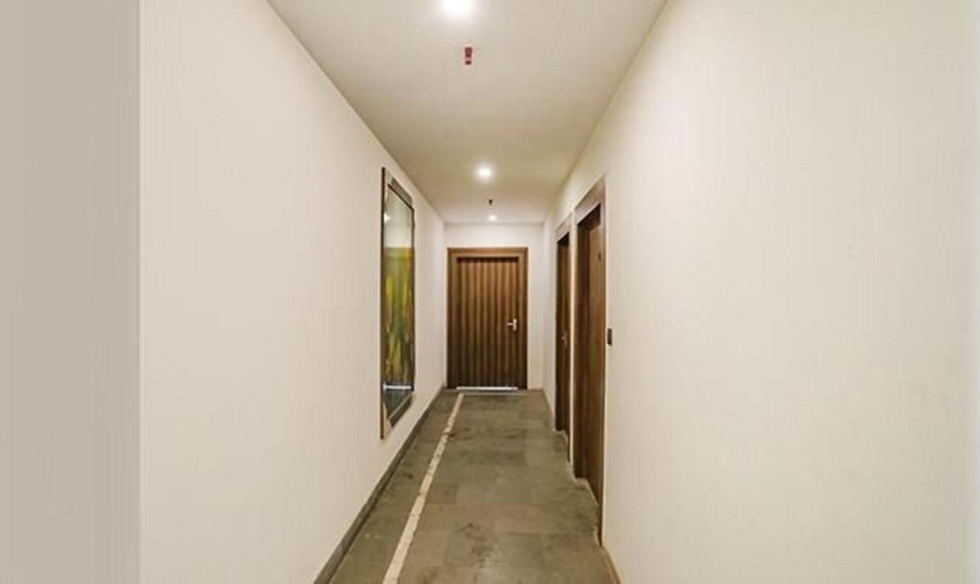 Fabhotel F9 Sector 58 Νόιντα Εξωτερικό φωτογραφία