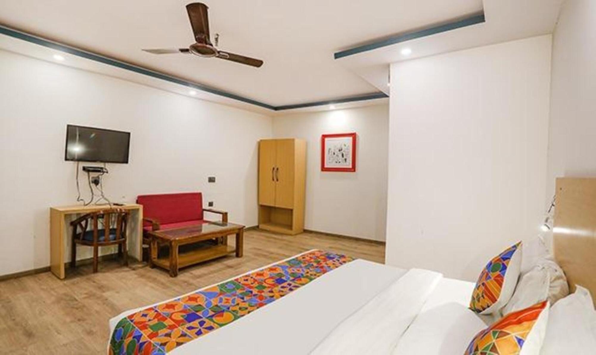Fabhotel F9 Sector 58 Νόιντα Εξωτερικό φωτογραφία