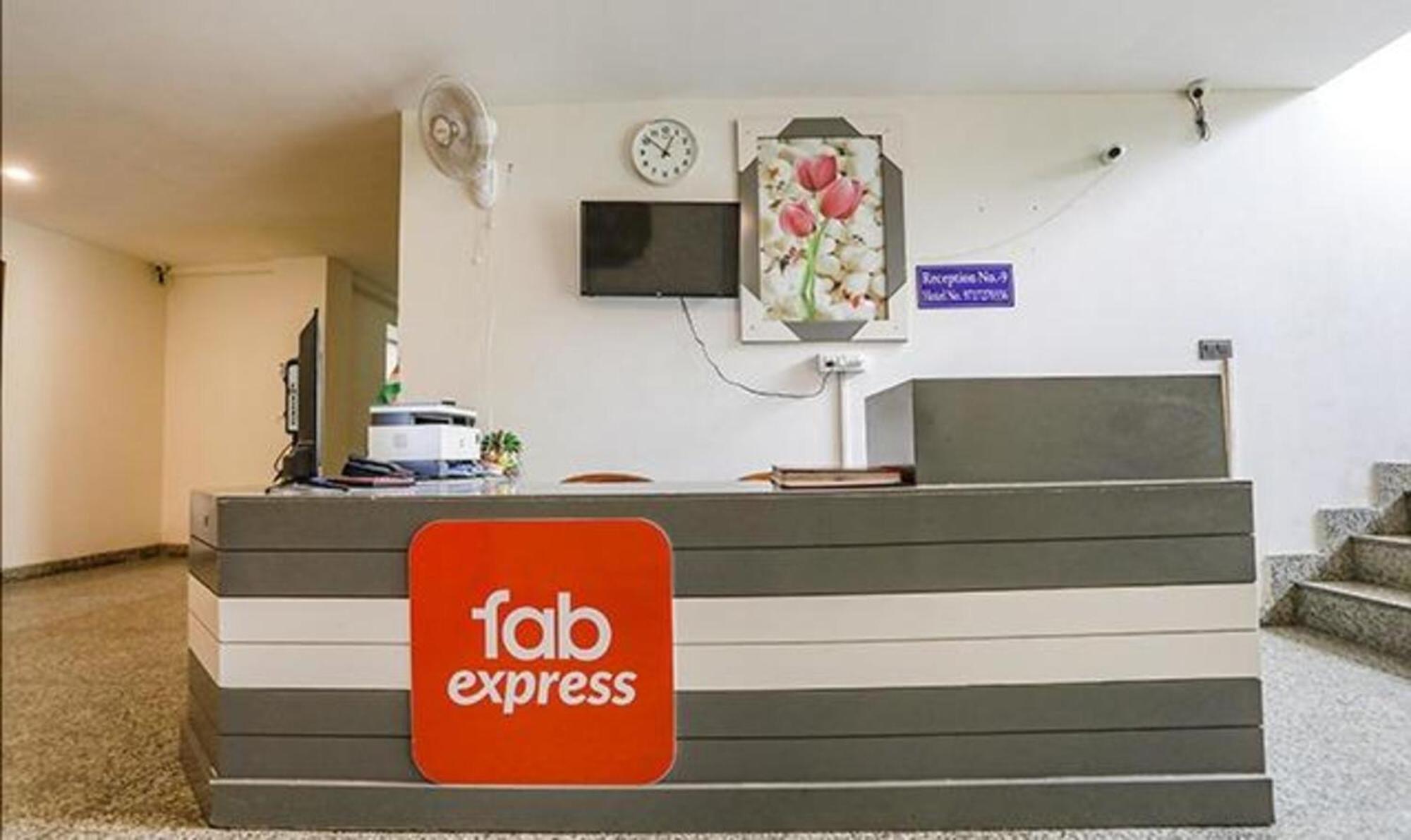 Fabhotel F9 Sector 58 Νόιντα Εξωτερικό φωτογραφία
