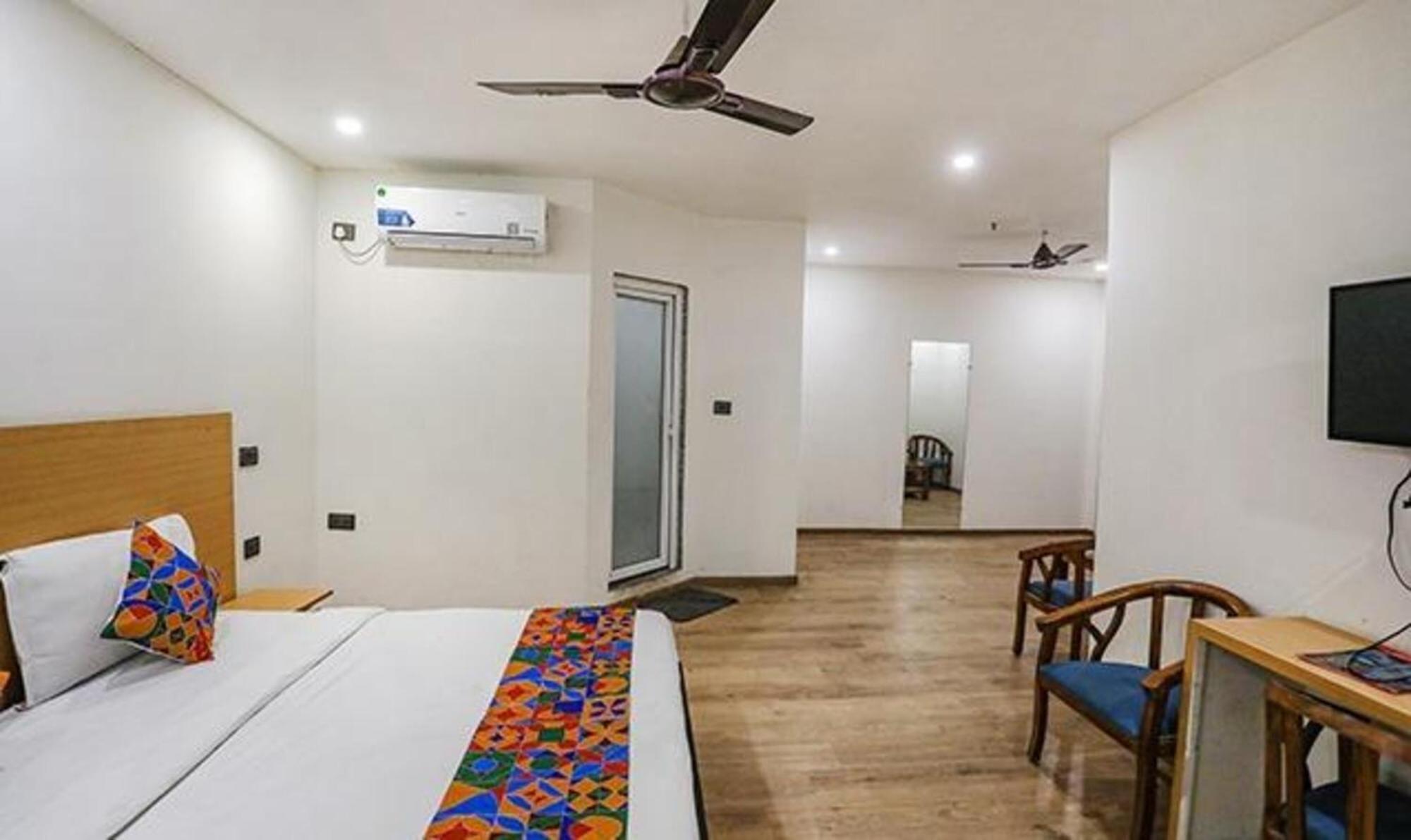 Fabhotel F9 Sector 58 Νόιντα Εξωτερικό φωτογραφία