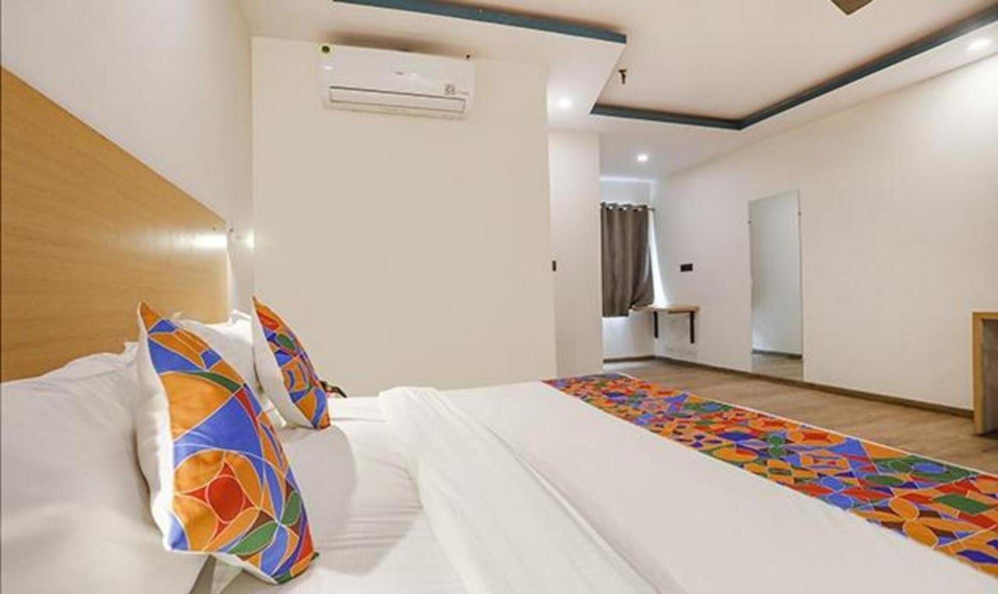 Fabhotel F9 Sector 58 Νόιντα Εξωτερικό φωτογραφία